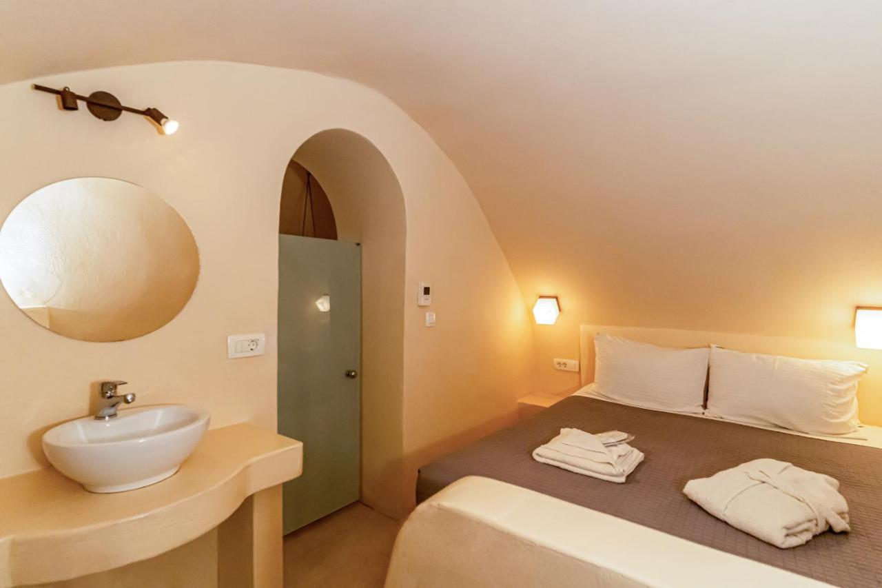 Alma Libre Suites Фира Екстериор снимка