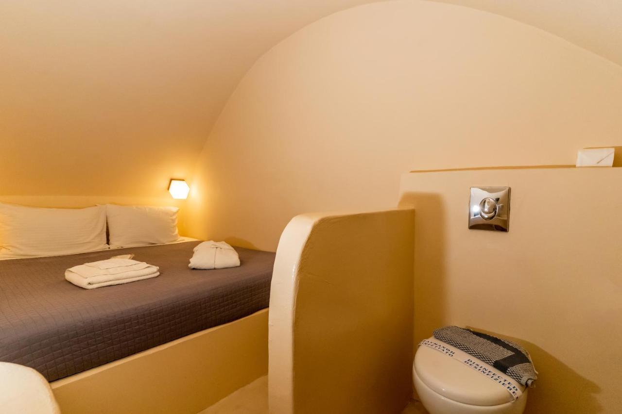 Alma Libre Suites Фира Екстериор снимка