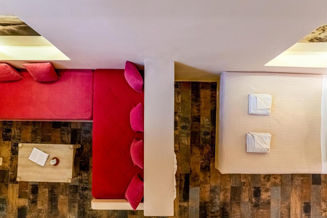 Alma Libre Suites Фира Екстериор снимка
