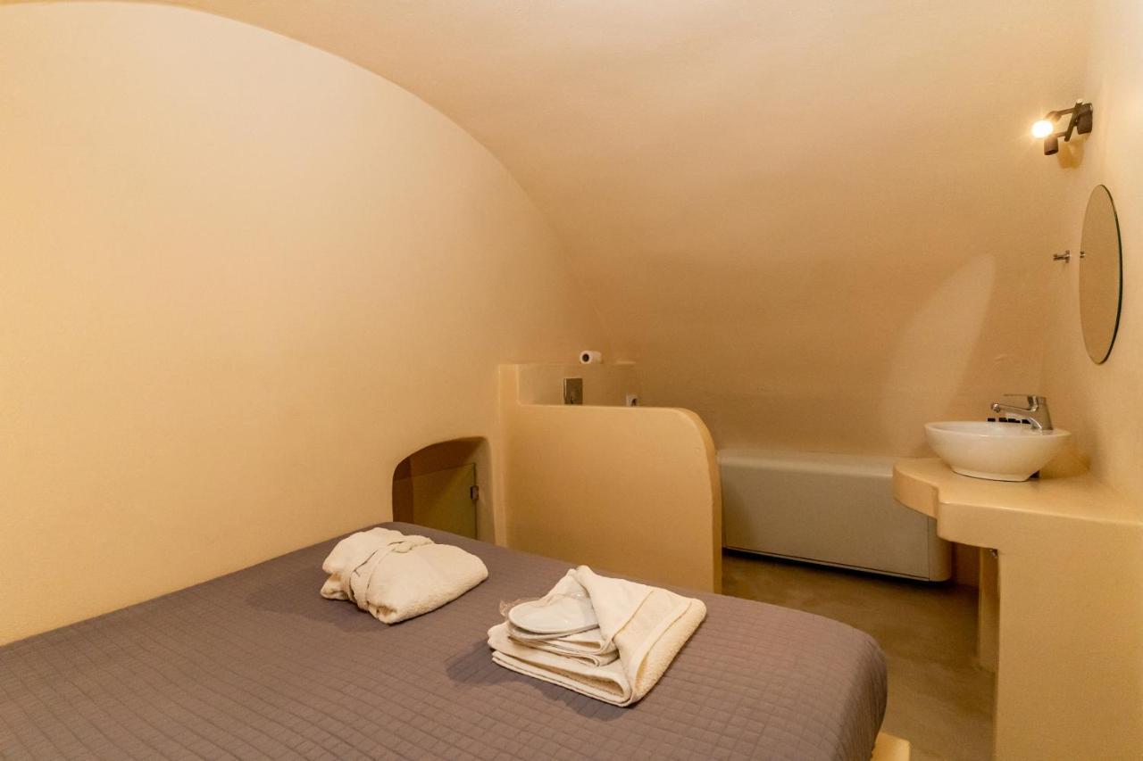 Alma Libre Suites Фира Екстериор снимка
