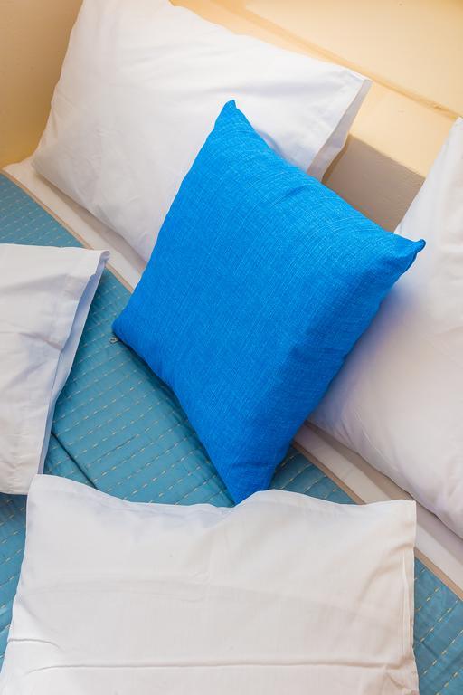 Alma Libre Suites Фира Екстериор снимка