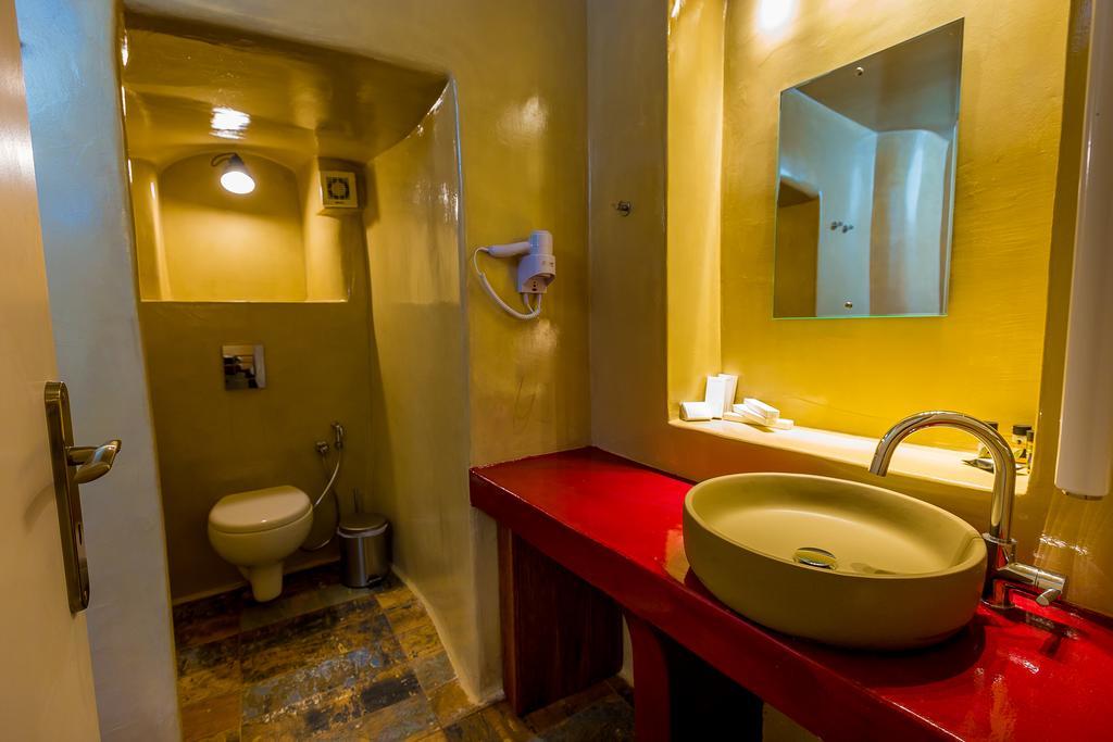 Alma Libre Suites Фира Екстериор снимка
